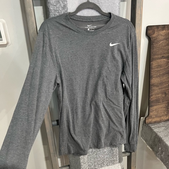 MENS NIKE LONG SLEEVE TEE - Picture 4 of 8